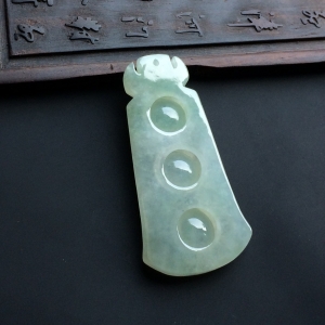（超值推荐）冰种晴水连中三元挂件