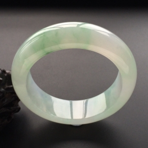 (超值推荐)冰种晴水飘花手镯（56.6mm）