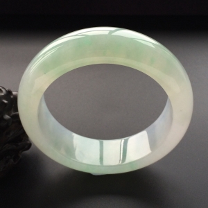 (超值推荐)冰种晴水飘花手镯（56.8mm）