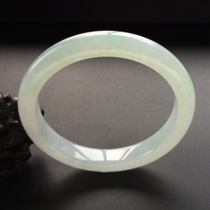 (超值推荐)糯冰种晴水手镯（57.2mm）