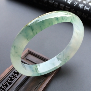 （超值推荐）冰种飘花贵妃镯（57.3mm-50mm）