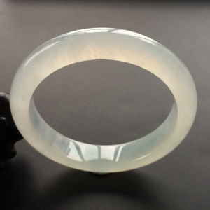 (超值推荐)冰种淡晴水手镯（57.3mm ）