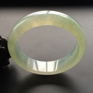 (超值推荐)冰种晴水手镯（55.6mm）