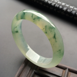 （超值推荐）冰种飘花手镯（56mm）