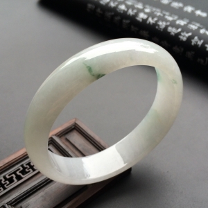 （超值推荐）糯冰种飘花贵妃镯（56mm-51mm）