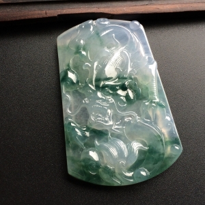 （超值推荐）冰种飘花龙牌挂件