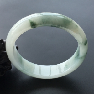 (超值推荐)糯冰种飘花手镯(58mm)