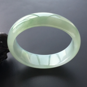 (超值推荐)糯冰种略飘花贵妃镯(58.4mm-51.5mm)