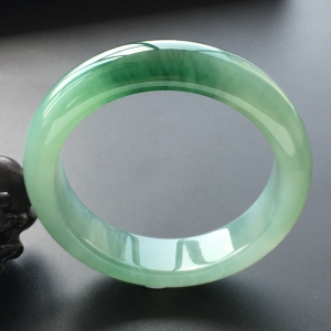 (超值推荐)冰种飘花手镯(57.5mm)