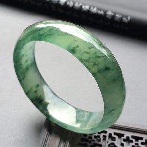 （超值推荐）冰种飘花手镯（58mm）