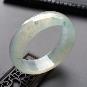 （超值推荐）冰玻种飘花手镯（57.7mm）