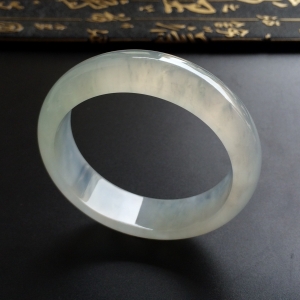 （超值推荐）冰种淡晴水手镯（56.1mm）
