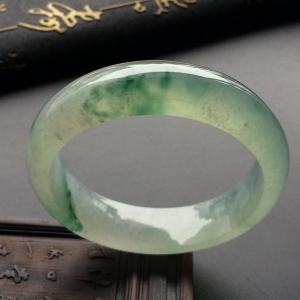 （超值推荐）冰种飘花手镯（56.3mm）