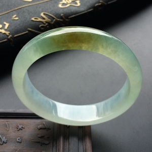 （超值推荐）冰种晴水略带褐黄翡手镯（56mm）