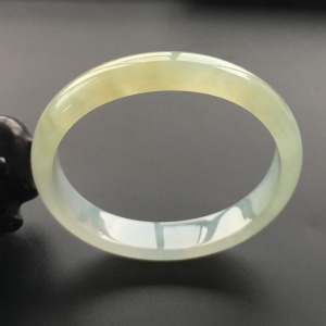 (超值推荐)冰种淡黄翡贵妃镯(53.4mm-47.1mm)