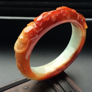 （超值推荐）糯冰种红黄翡雕花贵妃镯（58.9mm-48mm）
