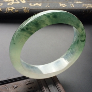 （超值推荐）冰种飘花手镯（58.9mm）