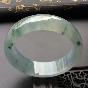 （超值推荐）冰种飘花手镯（58mm）