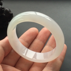 (超值推荐)糯冰种晴水手镯(55.3mm)