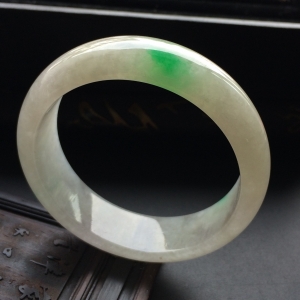 （超值推荐）糯冰种飘翠手镯（53.6mm）