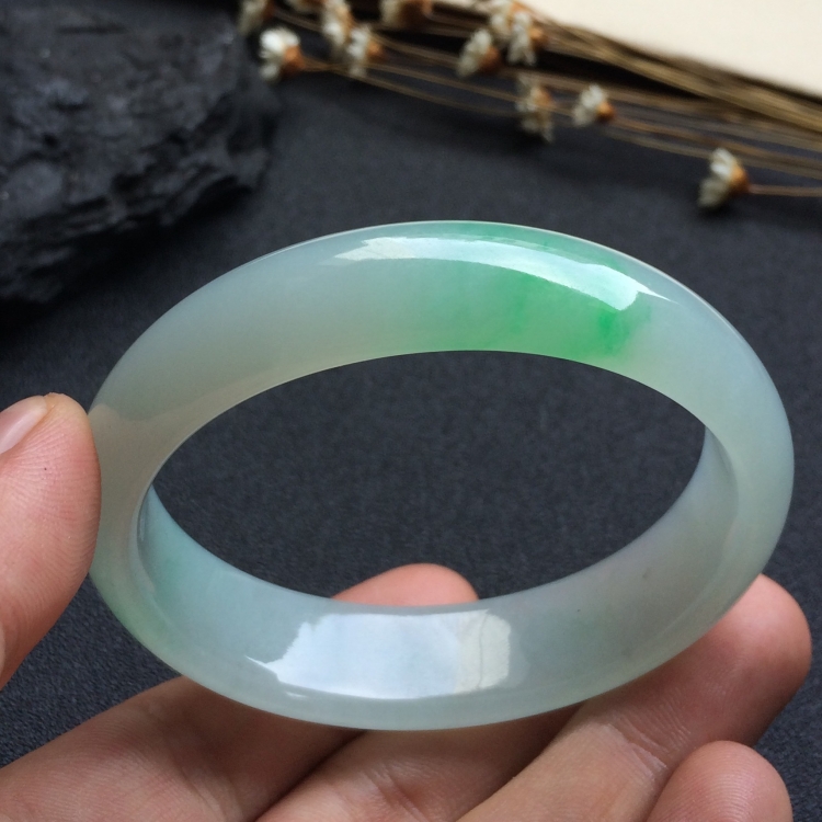 （超值推荐）糯冰种飘翠贵妃镯（55.4mm-48.1mm）