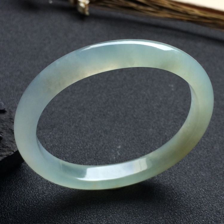 （超值推荐）冰种晴水略带黄翡贵妃镯（53.6mm-46mm）