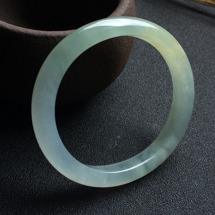 （超值推荐）冰种晴水略带黄翡贵妃镯（53.6mm-46mm）