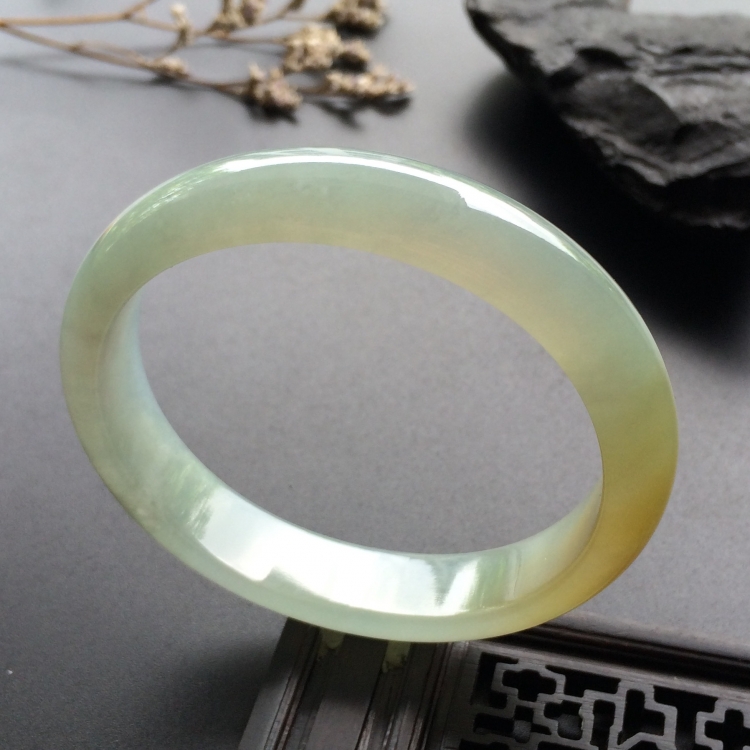 （超值推荐）糯冰种晴水黄翡贵妃镯（56mm-50.6mm）