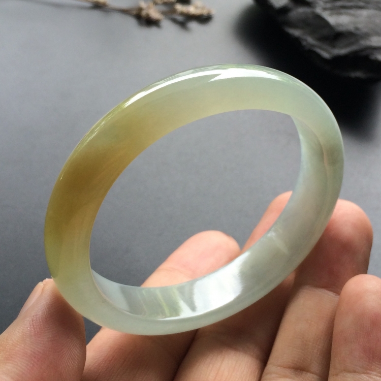 （超值推荐）糯冰种晴水黄翡贵妃镯（56mm-50.6mm）