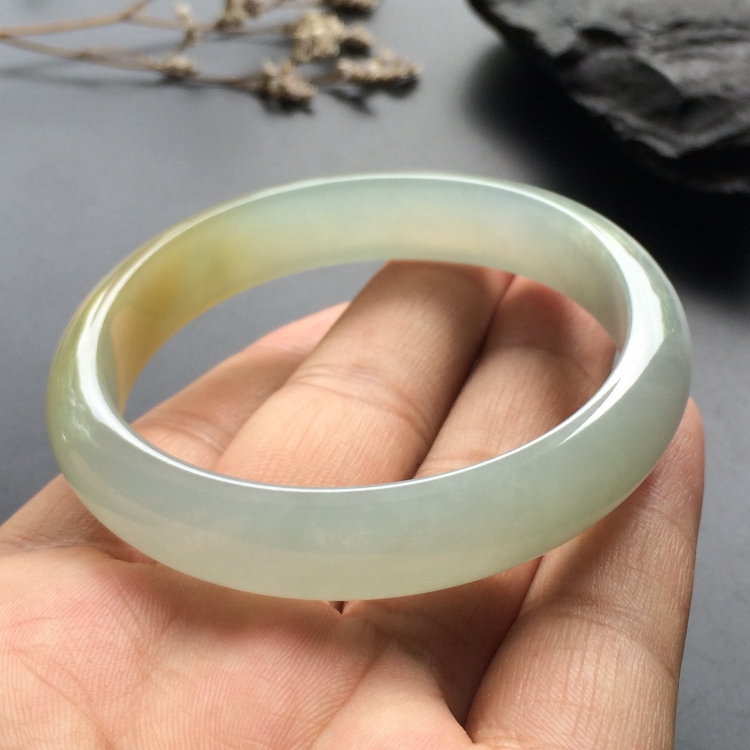 （超值推荐）糯冰种晴水黄翡贵妃镯（56mm-50.6mm）