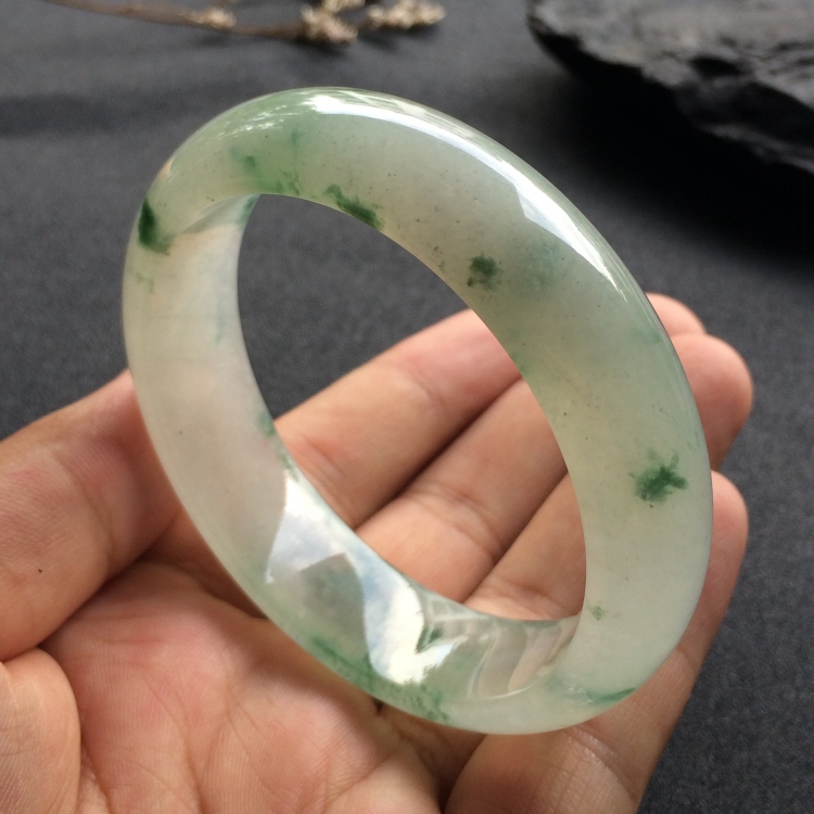 （超值推荐）冰种飘花手镯（58mm）
