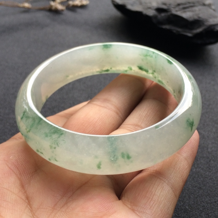 （超值推荐）冰种飘花手镯（58mm）