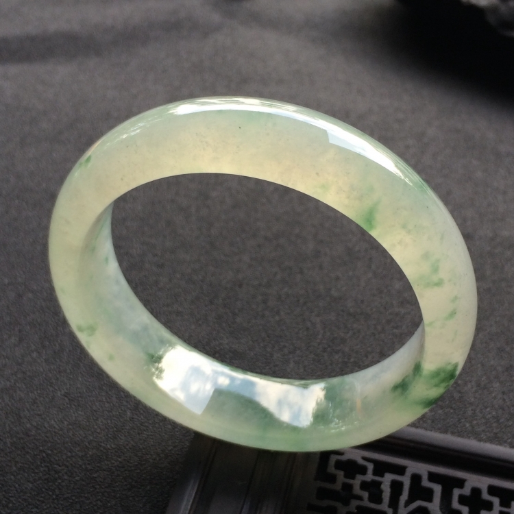 （超值推荐）冰种飘花手镯（57.9mm）