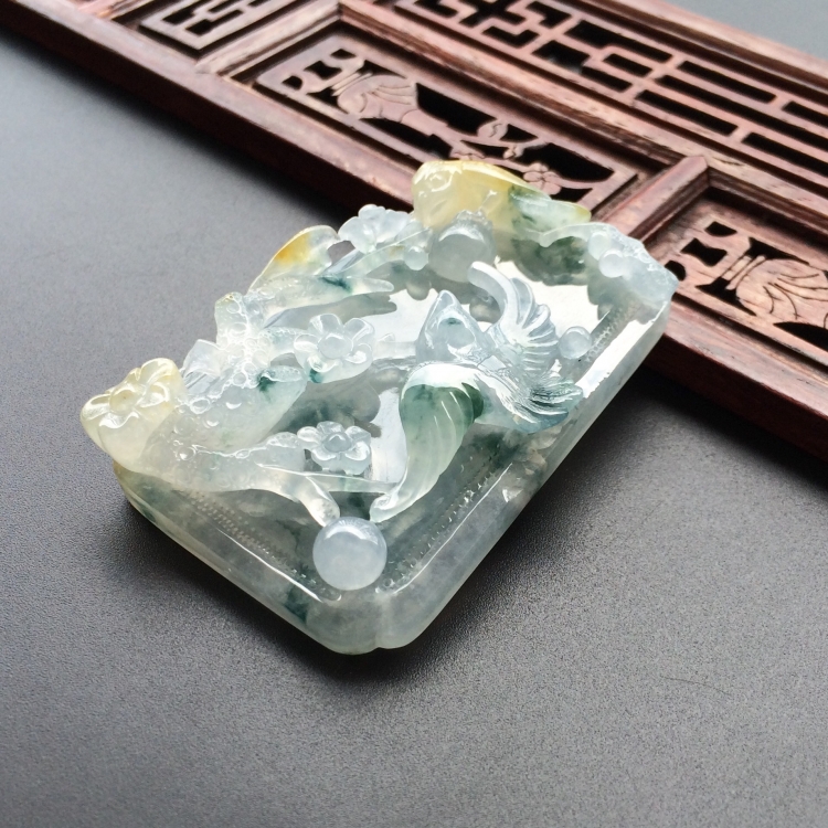 (超值推荐)冰种飘花略带黄翡喜上眉梢挂件