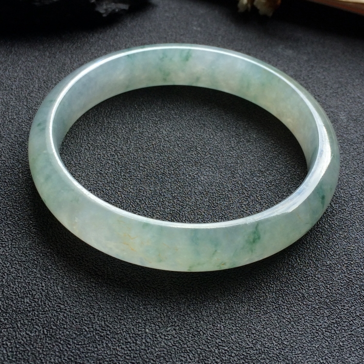 （超值推荐）冰种飘花手镯（58.3mm）