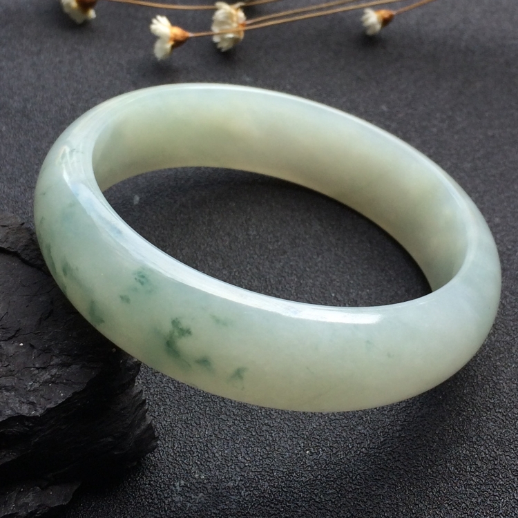 （超值推荐）糯冰种飘花手镯（58.8mm）