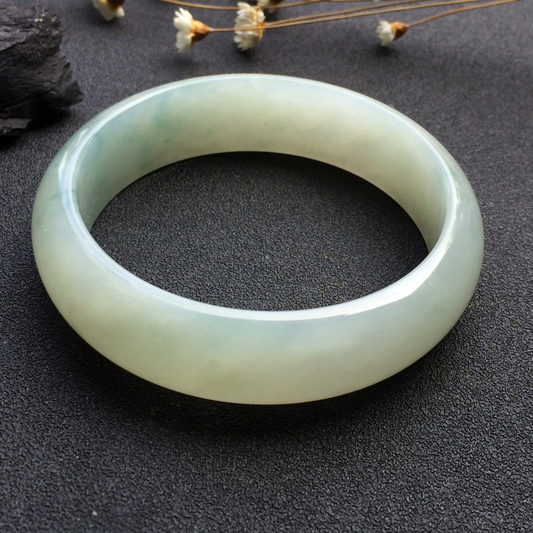（超值推荐）糯冰种飘花手镯（58.8mm）
