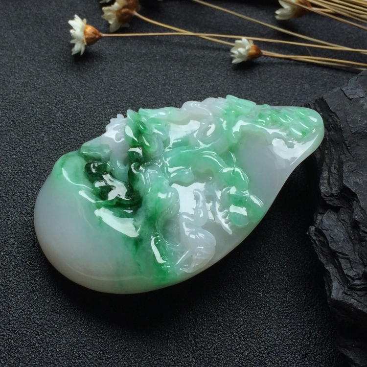 （超值推荐）糯冰种飘绿花松鹤延年挂件