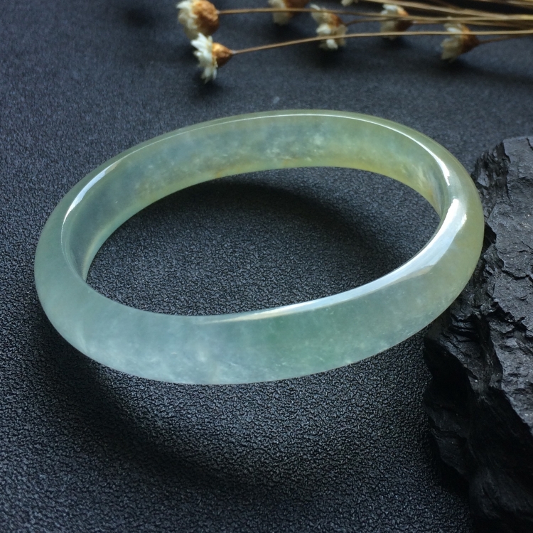 （超值推荐）冰种淡黄翡贵妃镯（54.4mm-44mm）