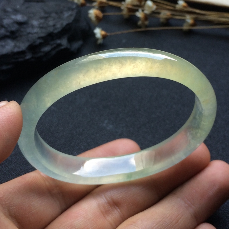 （超值推荐）冰种淡黄翡贵妃镯（54.4mm-44mm）