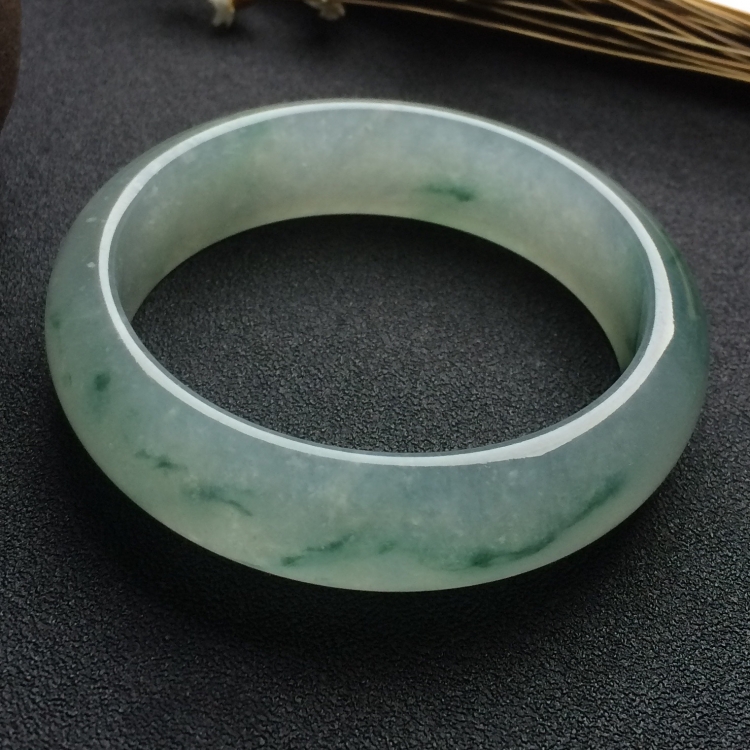 （超值推荐）冰种飘花手镯（55.6mm）