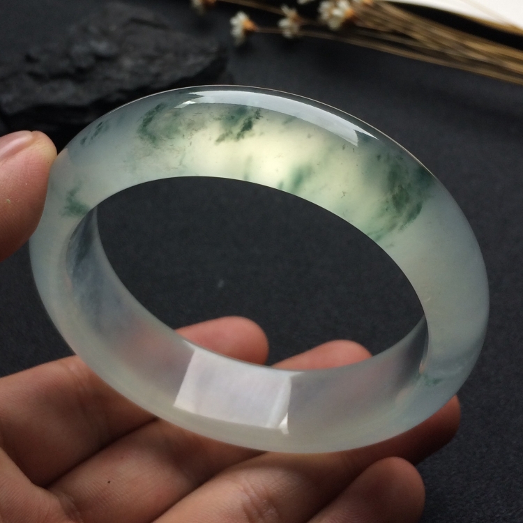 （超值推荐）冰玻种飘花手镯（58mm）
