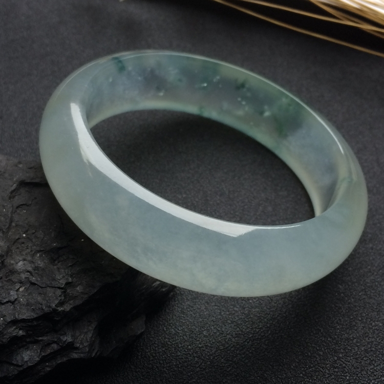 （超值推荐）冰玻种飘花手镯（58mm）