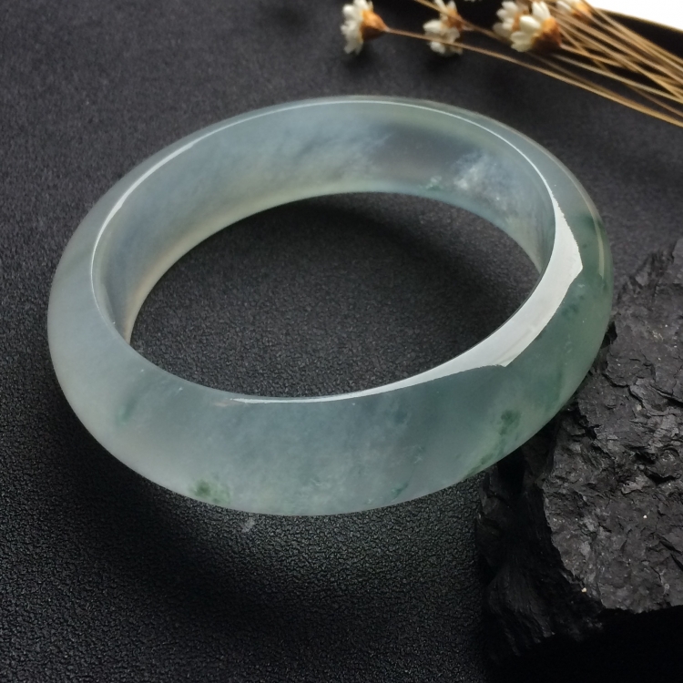 （超值推荐）冰玻种飘花手镯（58mm）