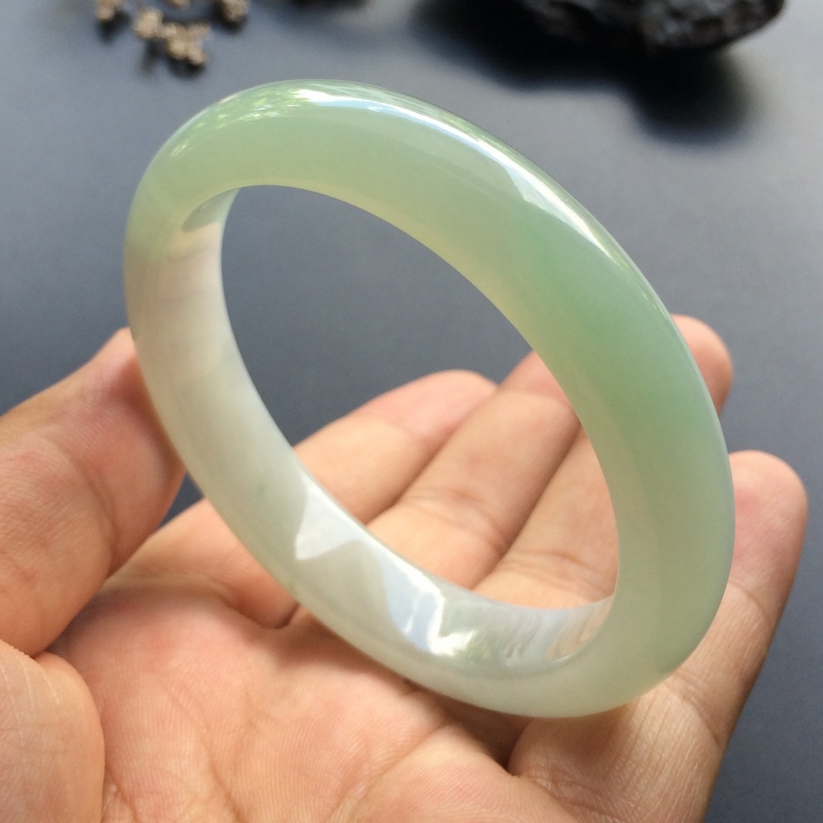 （超值推荐）糯冰种晴水手镯（55mm）