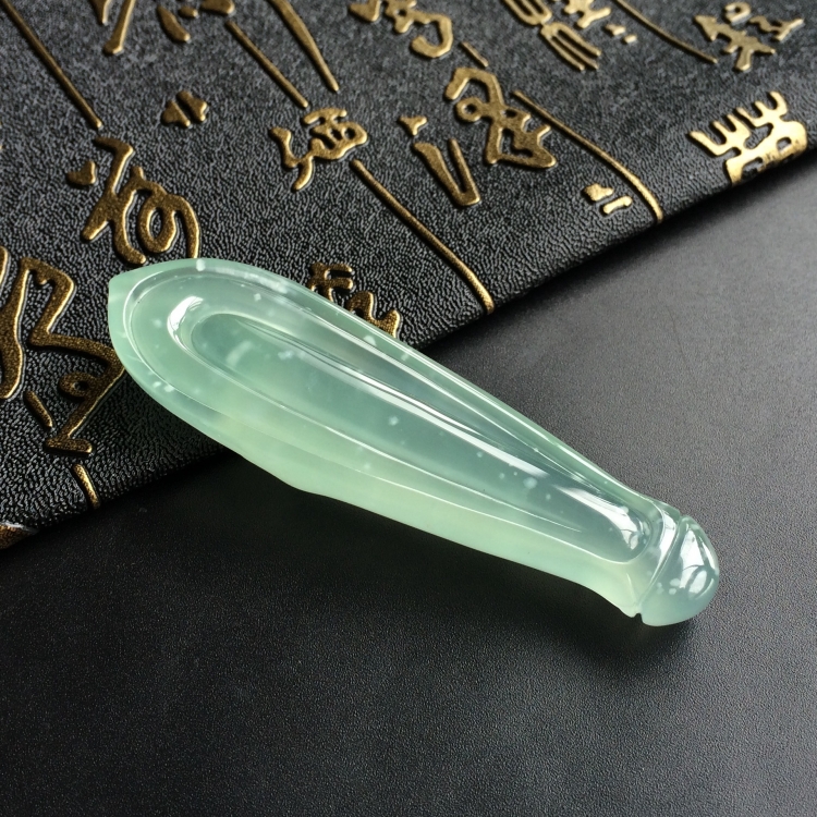 (超值推荐)冰种晴水释迦牟尼挂件