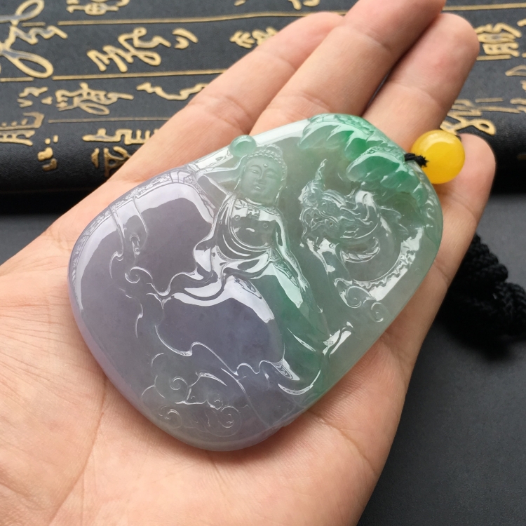 (超值推荐)糯冰种春带彩降龙罗汉挂件