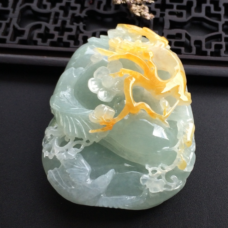 （超值推荐）糯冰种晴水带黄翡喜上眉梢挂件