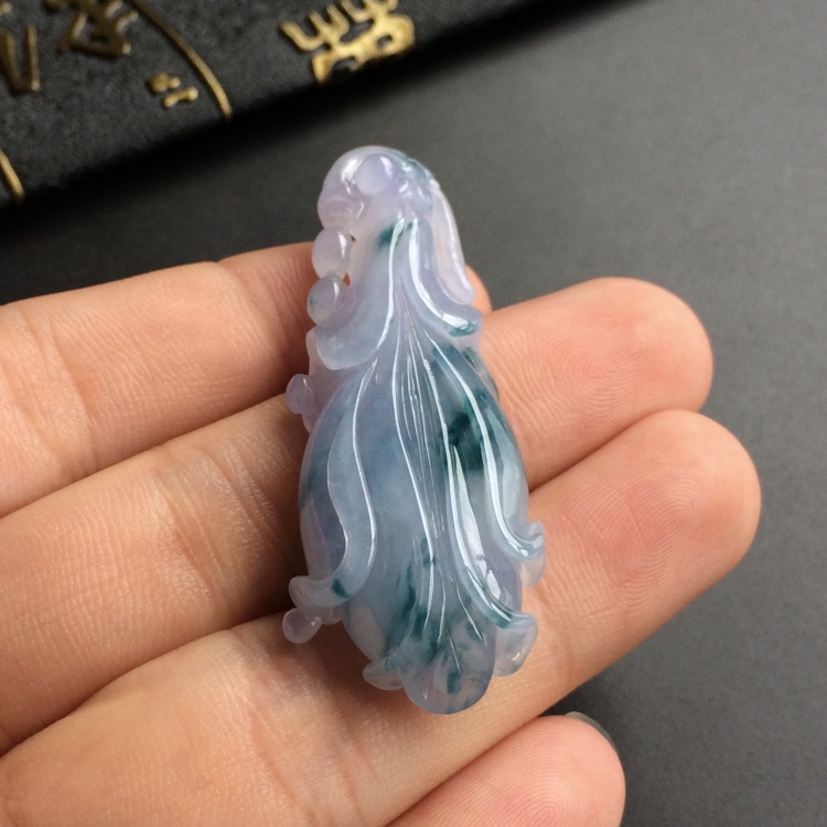 (超值推荐)糯冰种紫罗兰飘花玉兰花挂件
