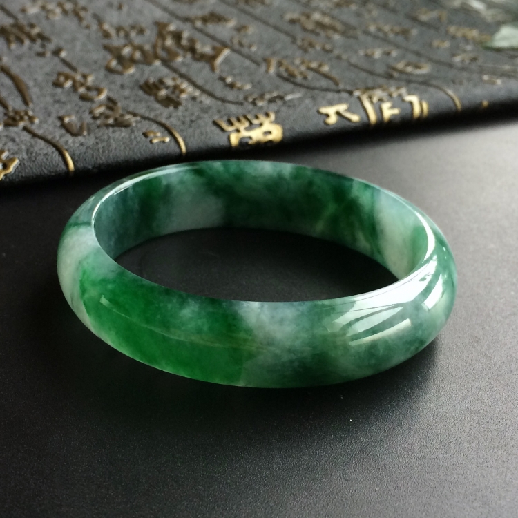 (超值推荐)糯冰种飘花贵妃镯(54.4mm-48.4mm)